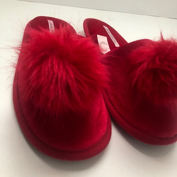 NWT Victoria Secret Slippers - Picture 2 of 3